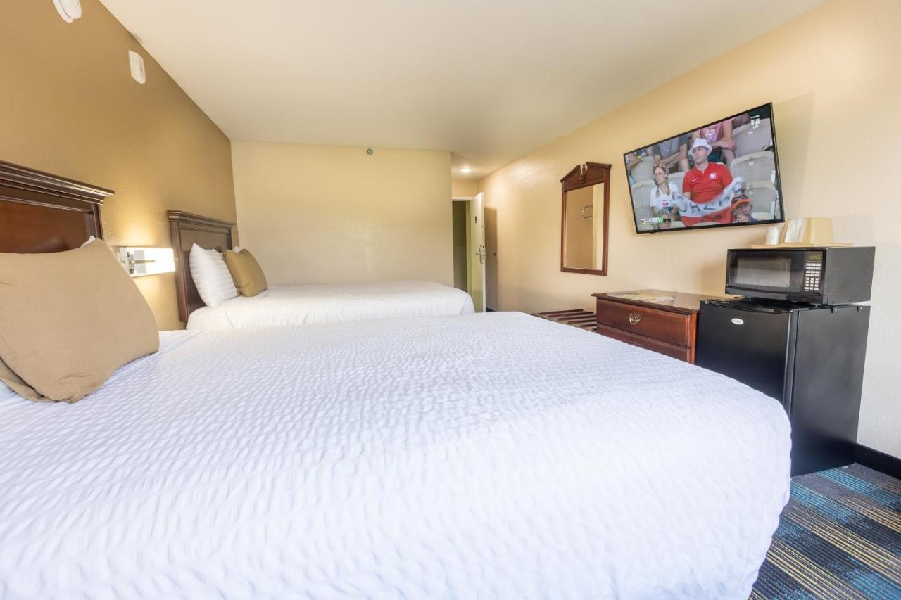 Rosebud Inn 3*